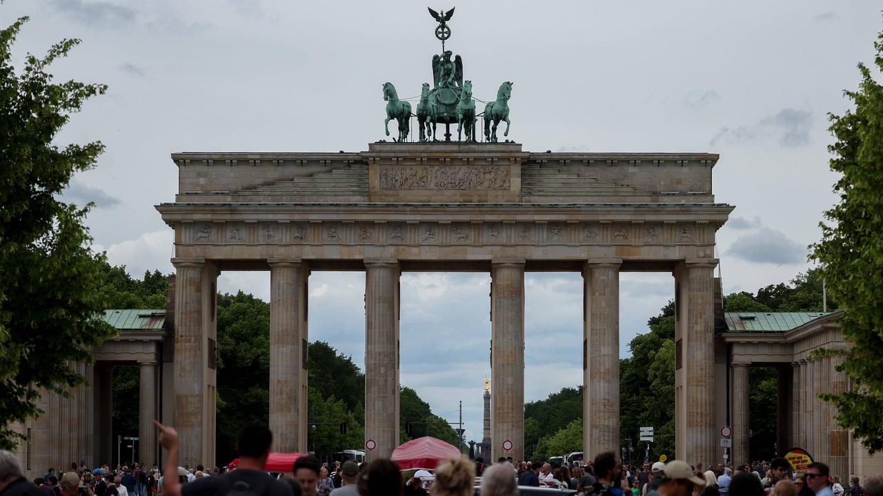 Przełomowy sondaż przed wyborami w Berlinie: AfD umacnia się mimo izolacji