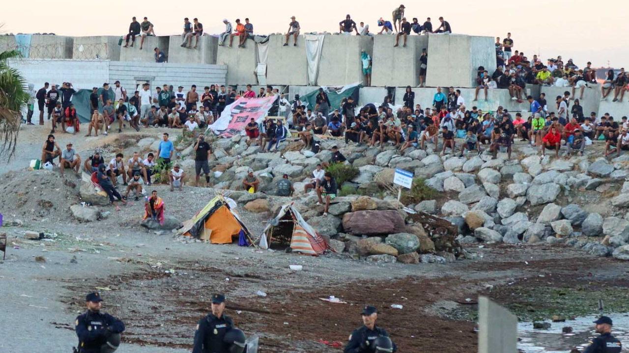 Miesiąc po masowym przekroczeniu granicy: Ceuta żyje w strachu