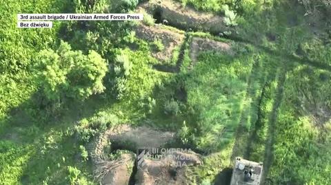 Szturm ukraińskich żołnierzy pod Bachmutem. Nagranie z drona 