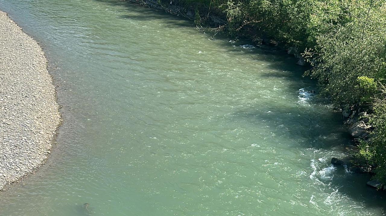 Cadavrul unui bărbat a fost găsit în râul Tisa, la granița dintre Ucraina și România.  Acesta este al treizecilea caz