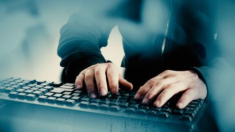 Haker cyberatak cyberwojna Hacker