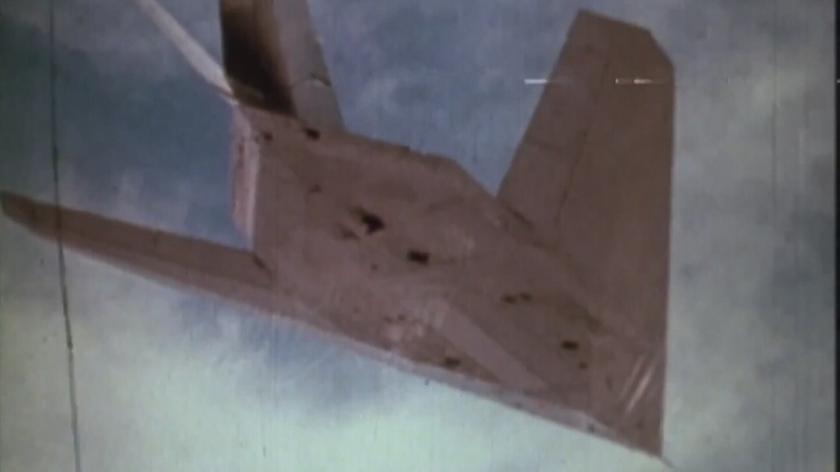 Nagranie z pierwszego lotu F-117