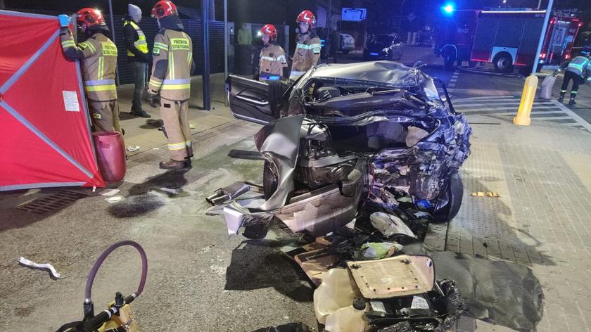 Pabianice Wypadek Na Ulicy Jutrzkowickiej Nie żyje Kierowca Bmw Tvn24