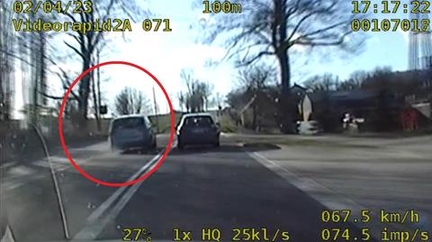 Na zakazie i skrzyżowaniu wyprzedził policjantów jadących nieoznakowanym wideorejestratorem