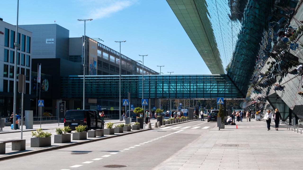 Krakow-Balice Airport.  Security control – the Port of Malopolska wants to purchase modern CT scanners, and significant passenger amenities are also on the horizon