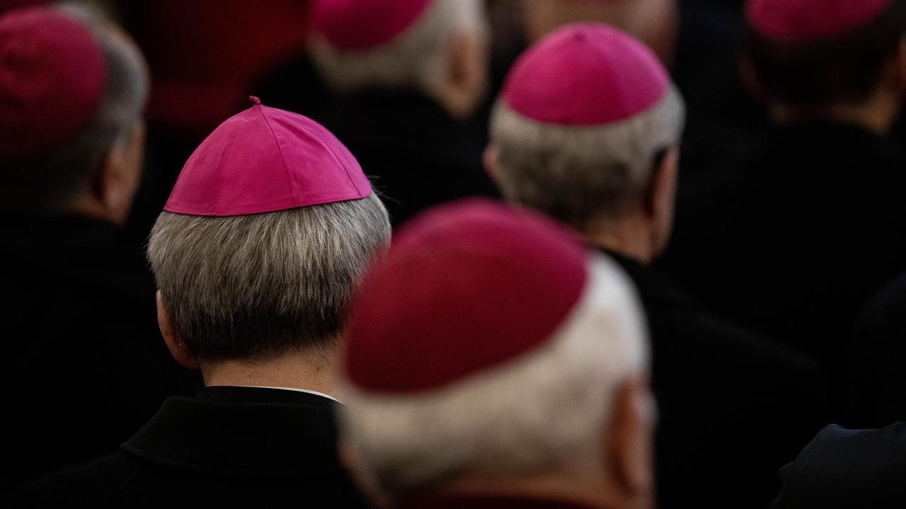 Nowe przepisy dla polskich biskupów