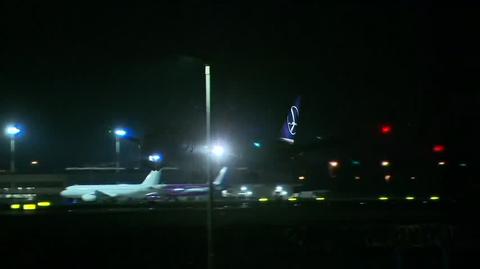 Samolot ze sprzętem ochronnym od WOŚP-u wylądował na Lotnisku Chopina