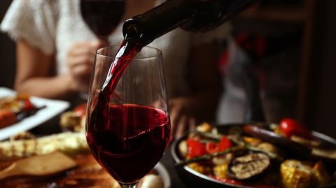Krzysztof Dowgird o problemie alkoholowym w Polsce: jest za dużo gadulstwa, a nic się z tym fantem nie dzieje