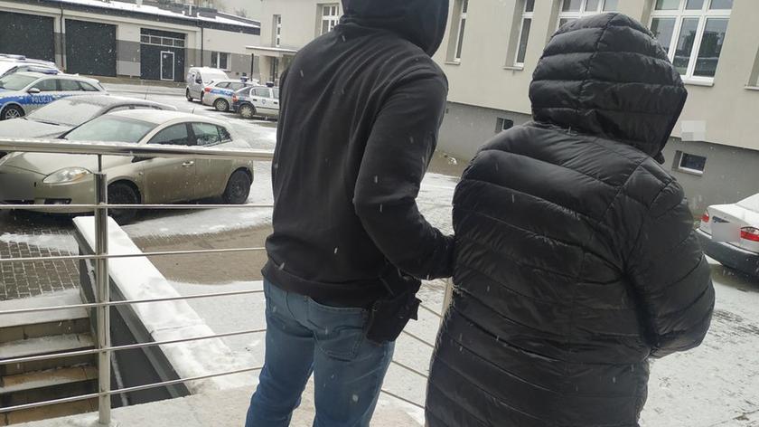 Bielsk Podlaski. Małżeństwo usłyszało ponad 30 zarzutów oszustwa. Grozi im do ośmiu lat więzienia