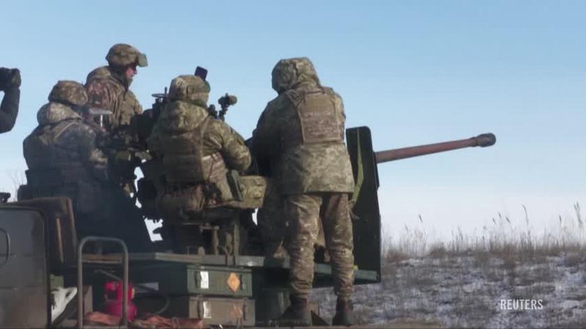 Ukrainian soldiers defend Bakhmut