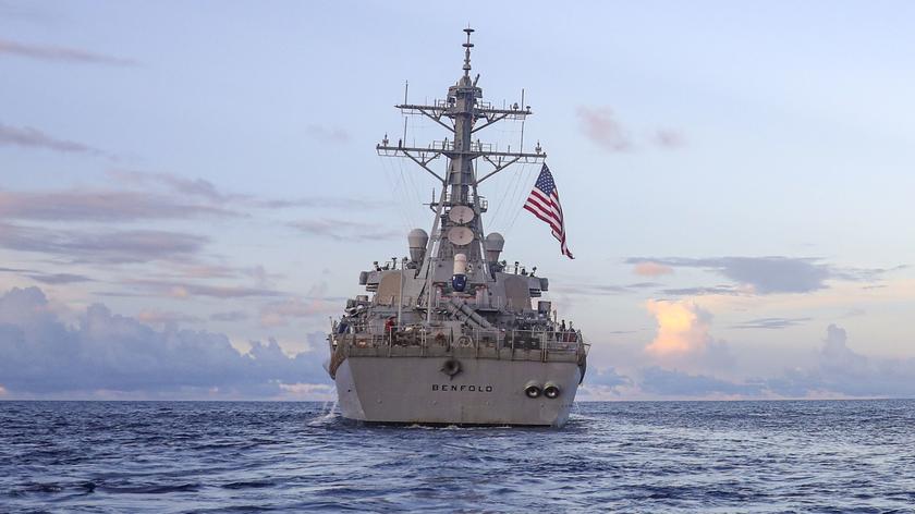 Niszczyciel marynarki wojennej USA przepłynął przez Cieśninę Tajwańską