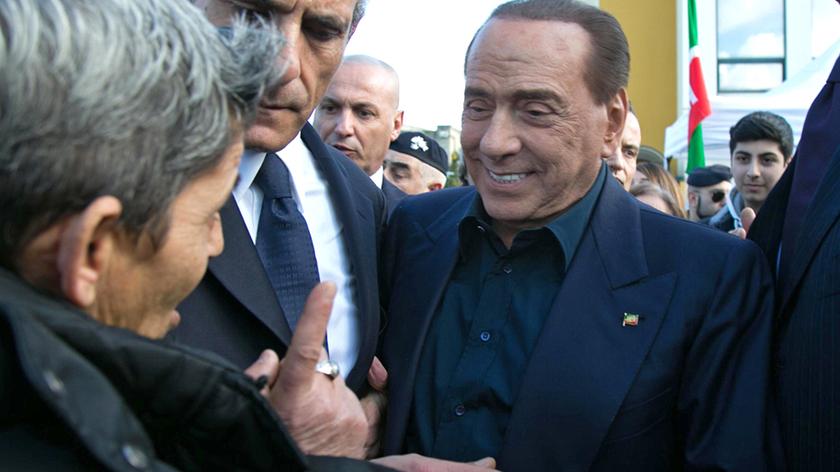 Berlusconi planuje powrót do polityki (wideo bez dźwięku)