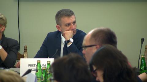 Arłukowicz zadaje pytania ministrowi zdrowia