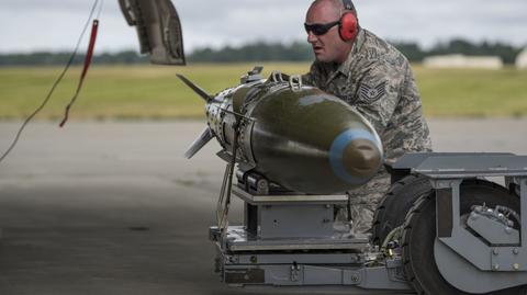 Bomba z systemem JDAM