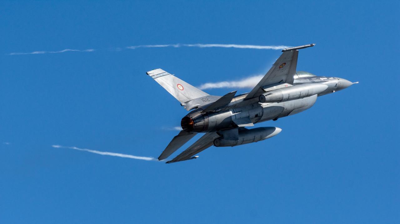 Rumuński F-16 zniszczył drona nad Morzem Czarnym przy platformie gazowej