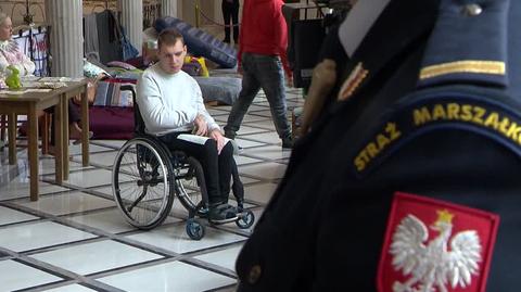 Osoby z niepełnosprawnościami od ponad dwóch tygodni protestują w Sejmie