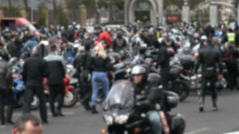 Zlot motocyklistów przed sanktuarium w Licheniu 