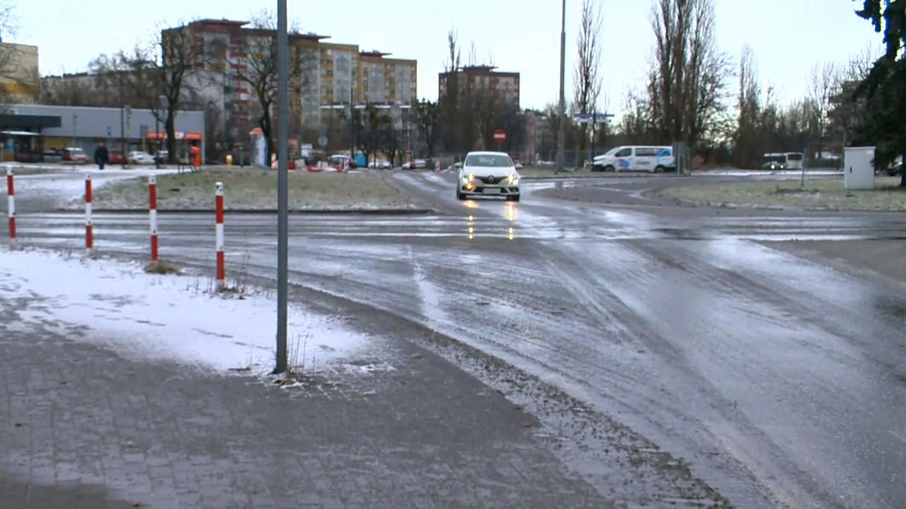 21-latek z Torunia, który atakował ludzi na ulicy, usłyszał zarzuty