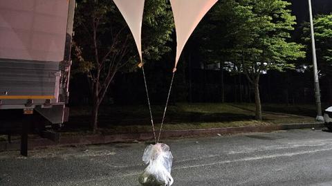 Pjongjang wysyła na południe balony ze śmieciami i odchodami 