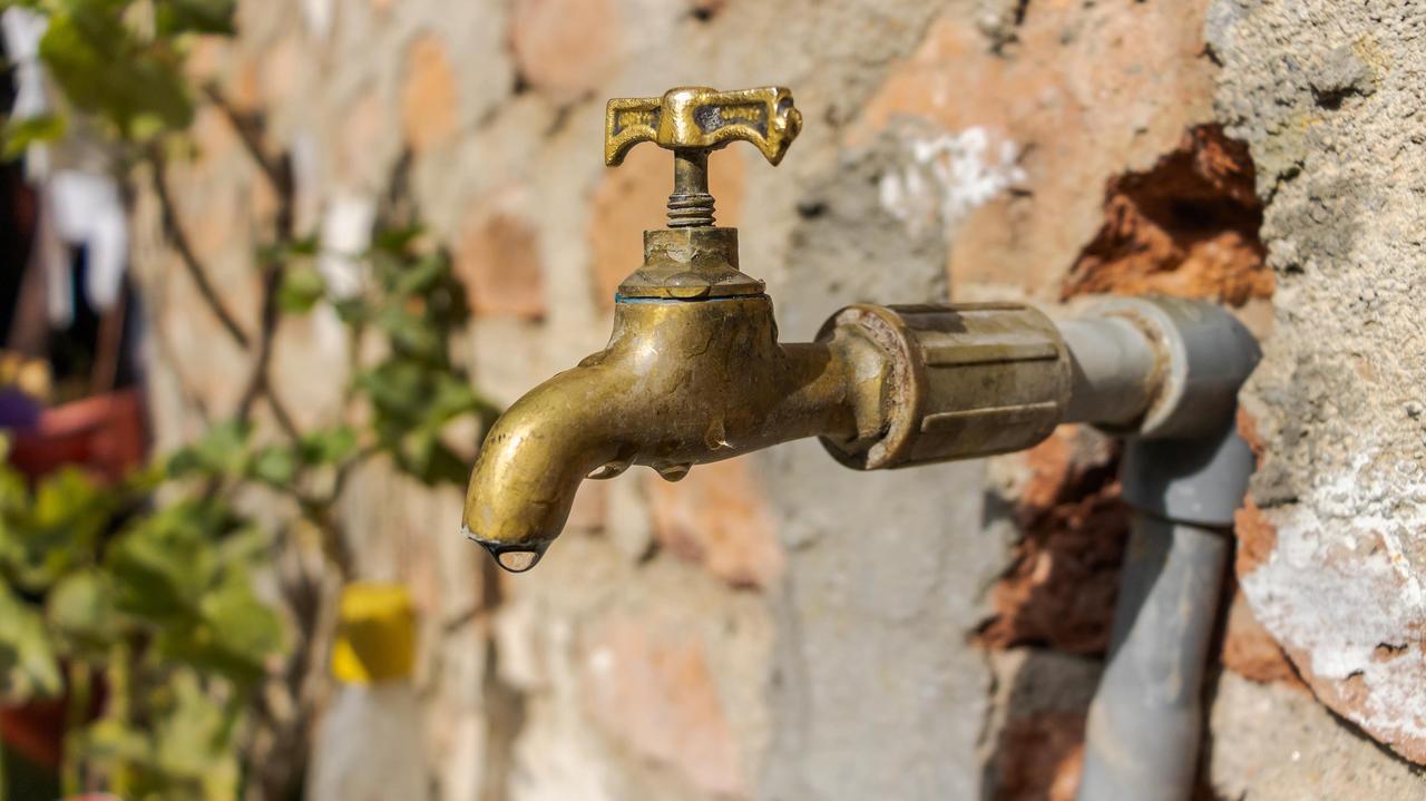 Extreme drought in Spain forces some towns to rely on water tankers for drinking water