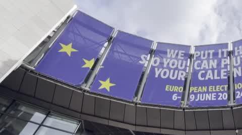 Wybory do europarlamentu 2024. Głosowanie za granicą, o czym trzeba pamiętać