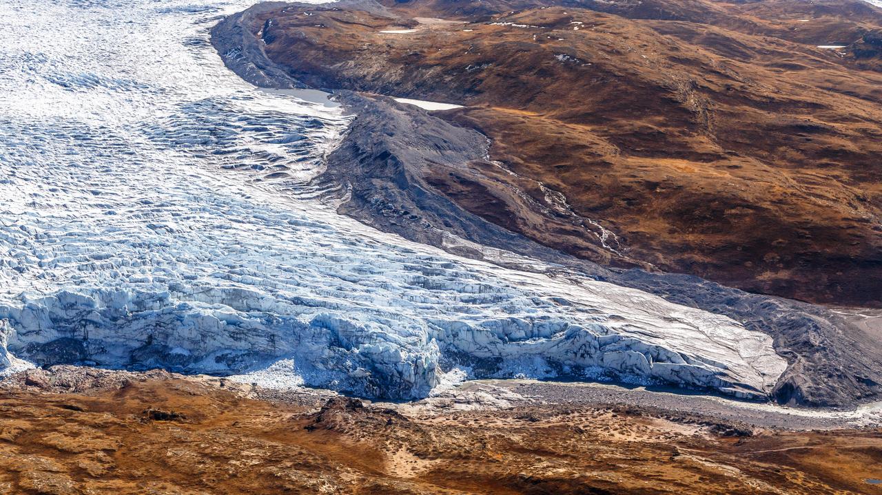 Huge viruses found on a glacier in Greenland and may be important to humanity