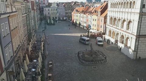 Pościg za czarnym porsche na poznańskim Starym Rynku