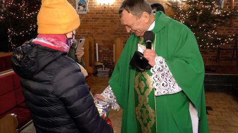 Ksiądz Kazimierz Klaban z Elbląga przekazał pieniądze z tacy na WOŚP