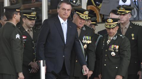 Policja po wyjściu z siedziby partii Bolsonaro. W związku ze śledztwem w sprawie zamachu stanu