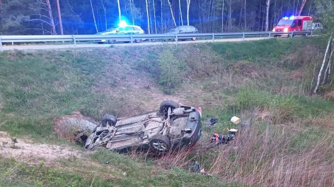 Kompletnie pijany wjechał pod pociąg