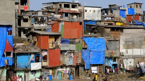 PIE: ponad miliard ludzi na świecie żyje w slumsach; w ciągu 20 lat ...