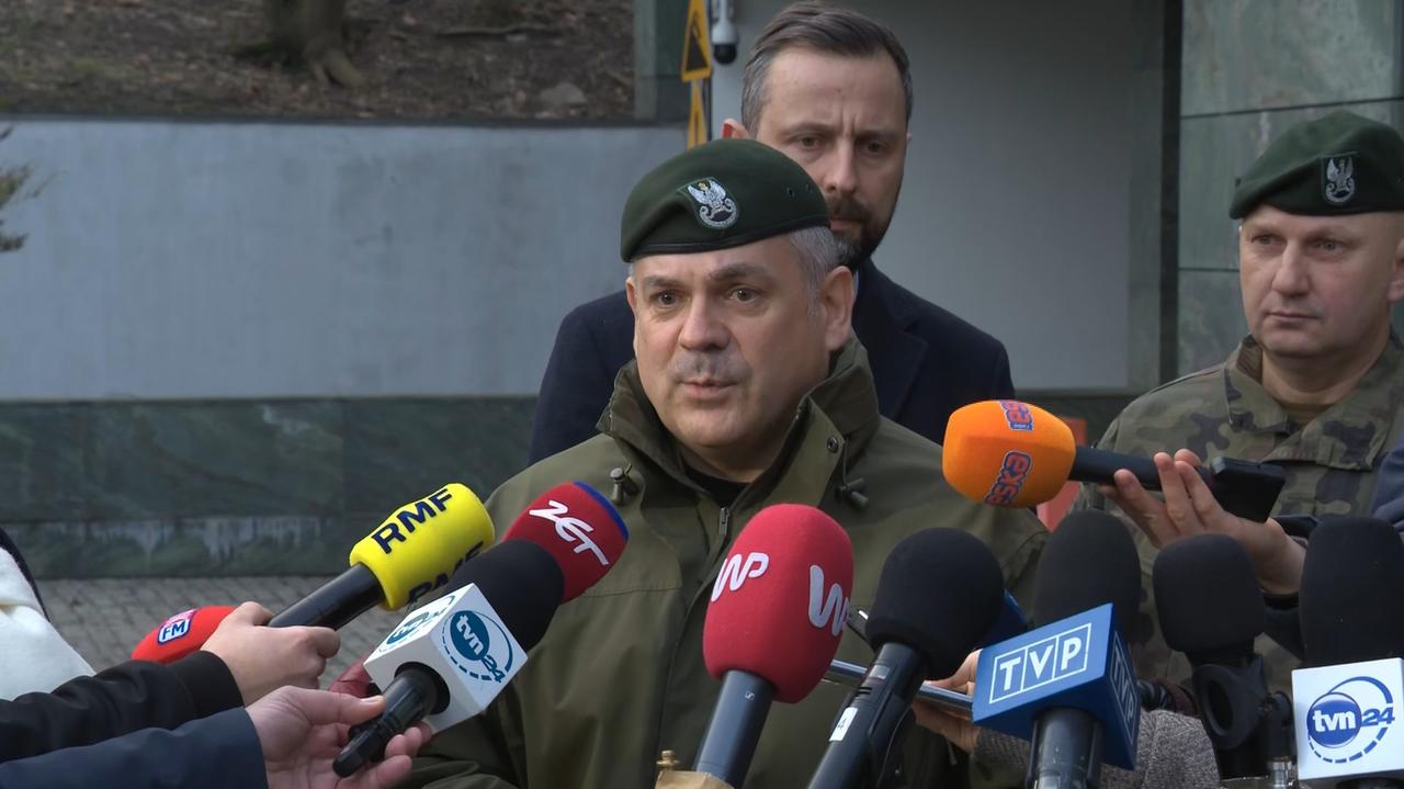 Luego de una reunión celebrada en la Oficina de Seguridad Nacional.  Jefe del Estado Mayor: Todo indica que un misil ruso entró en el espacio aéreo polaco y lo abandonó