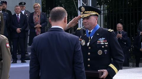 Prezydent Duda odznaczył Orderem Zasługi generała Fredericka Hodgesa