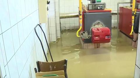Woda wdarła się do szkoły w Jerzmanowicach
