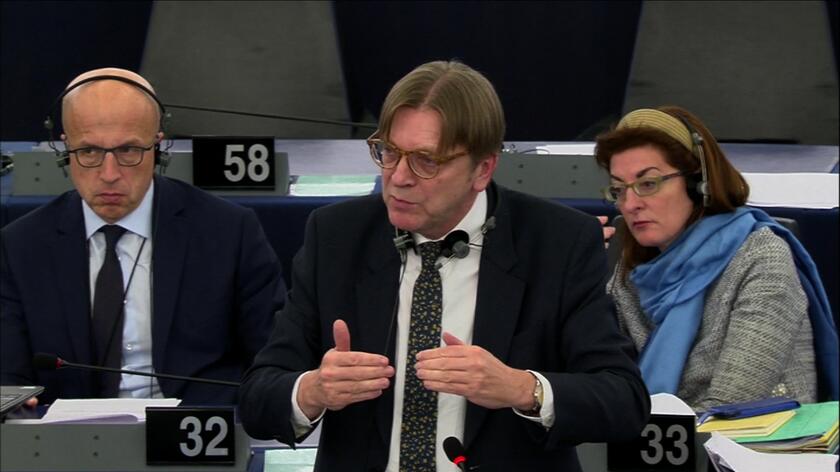 Verhofstadt: może tłumaczenie na polski zawiodło