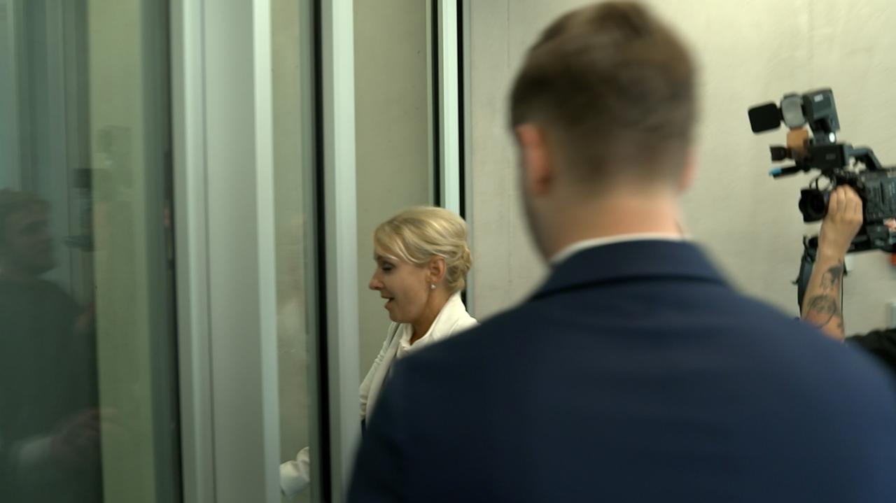 Plakaty na słupach, potem "próba swoistego zastraszania" komendanta. Reporter TVN24 pyta posłankę PiS