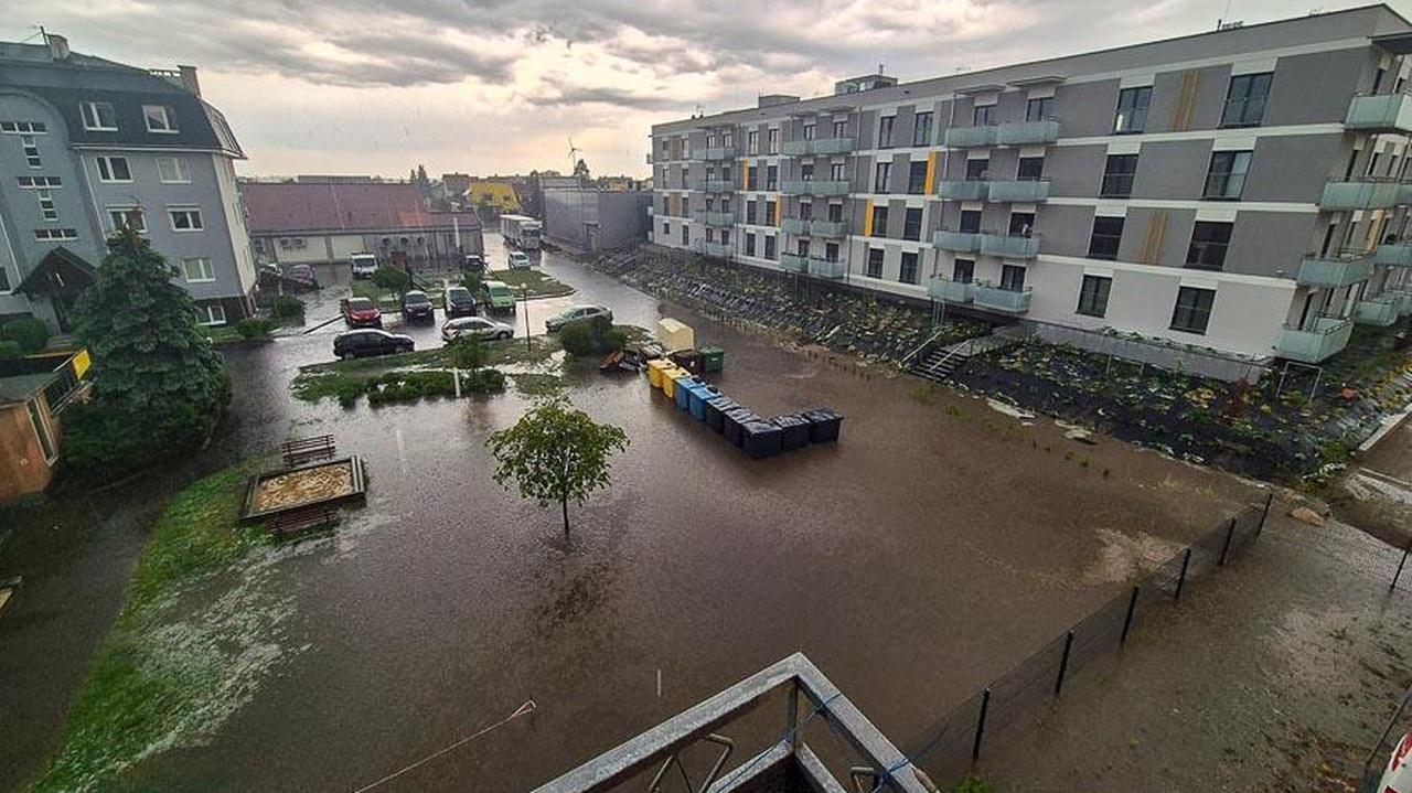 Nawałnice w Polsce. Po ulewach zalane zostały ulice