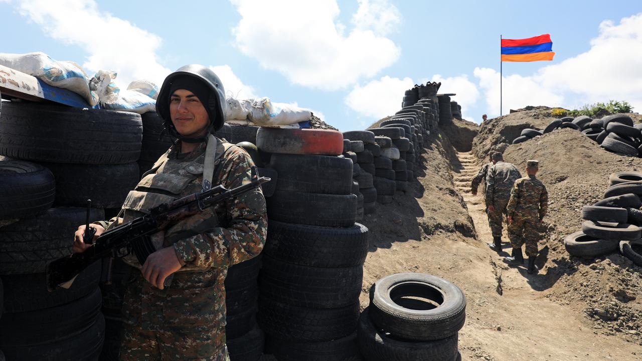 Armenia – Azerbaidjan.  Ciocnirile ucid și capturează
