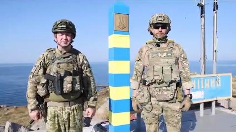 Ukraińscy żołnierze postawili znak graniczny na Wyspie Węży