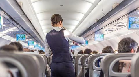 Stewardesa LOT o zachowaniu pasażerów w trakcie procedury bezpieczeństwa