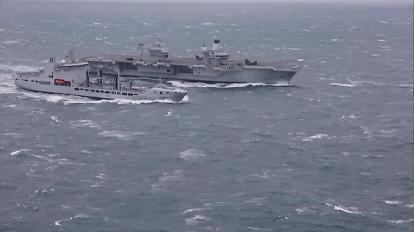 HMS Queen Elizabeth na sztormowym Atlantyku (wideo archiwalne)