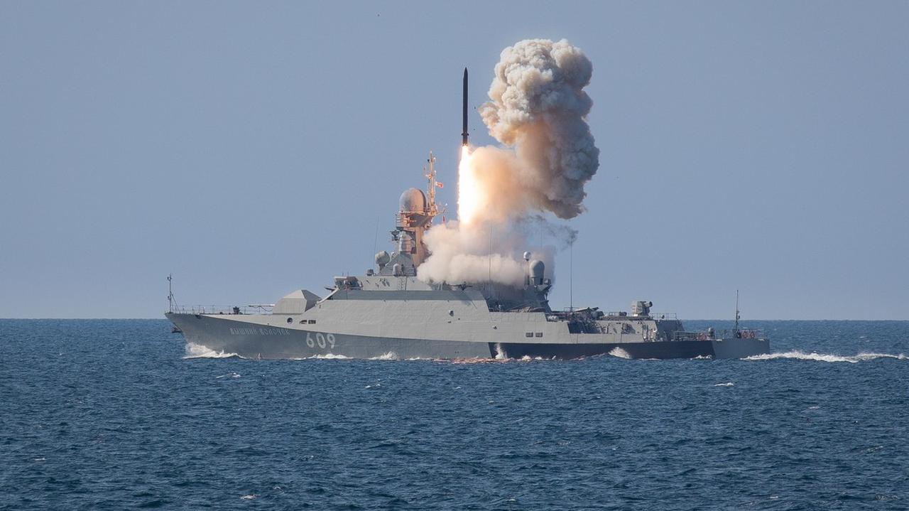 Ukraińskie wojsko: rosyjski okręt z rakietami Kalibr na Morzu Czarnym