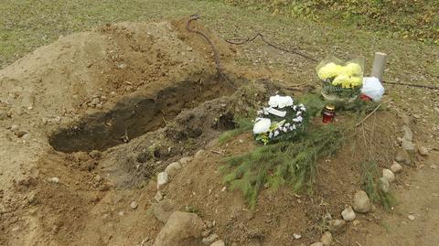 Bohoniki. Na mizarze spoczął mężczyzna, którego ciało znaleziono na terenie gminy Kuźnica (materiał z 18 listopada 2021 roku)