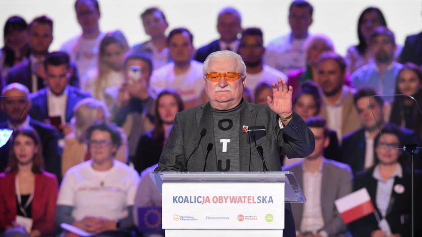 Lech Wałęsa na konwencji wyborczej Koalicji Obywatelskiej