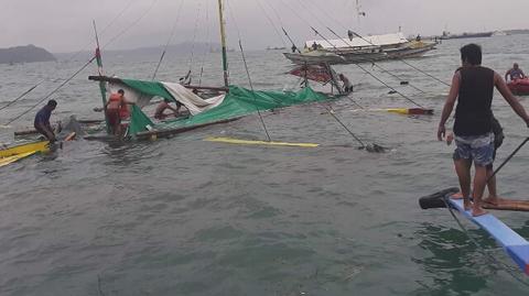 Zatonęły trzy promy w okolicach Filipin
