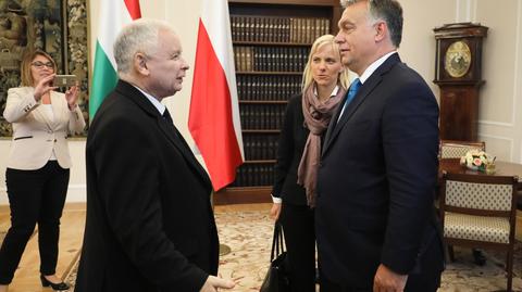 Kaczyński wita się z premierem Orbanem 