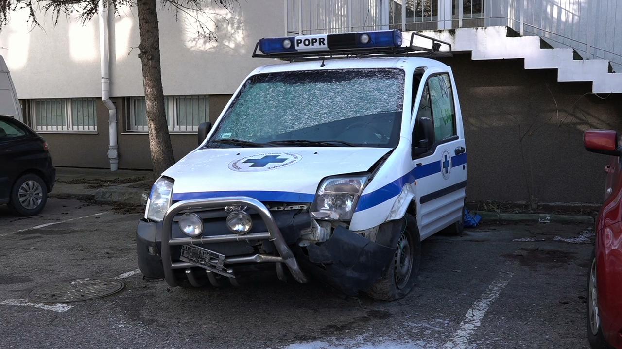 Od 20 lat ratują innych, teraz sami potrzebują pomocy. Ratownicy po wypadku stracili samochód