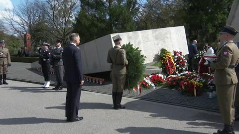 Prezydent złożył wieńce na Cmentarzu Wojskowym na Powązkach