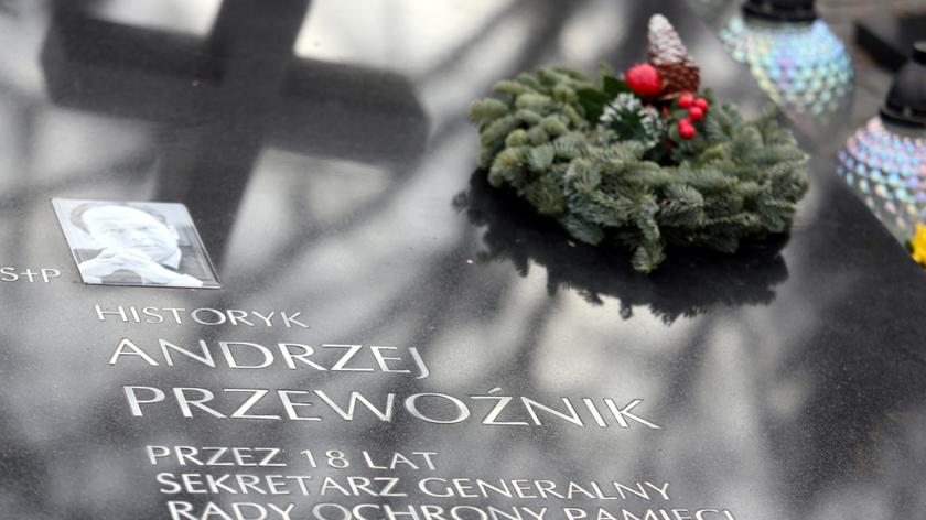 Ekshumacja z grobu Andrzeja Przewoźnika na Powązkach Wojskowych