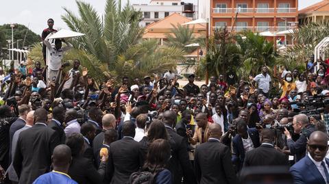 Emmanuel Macron podczas wizyty w Gwinei Bissau
